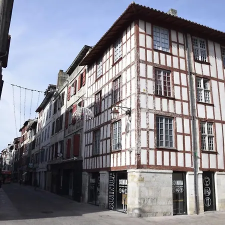 Au Calme דירה אנגלה